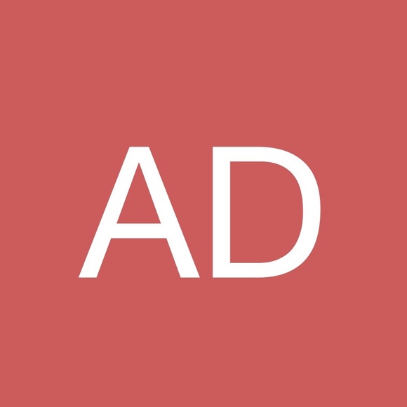 Meet your Posher, Amber - Picture 1 of 2